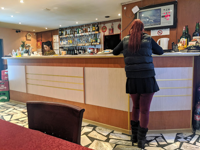 Нова луна - Гастрономия и хотелиерство