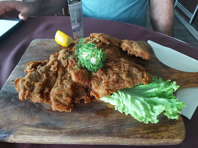 Окото - Гастрономия и хотелиерство