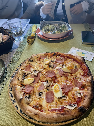 Его пица и грил