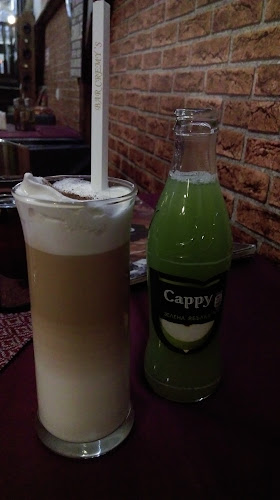 Bar and swiming pool Cremys - Гастрономия и хотелиерство