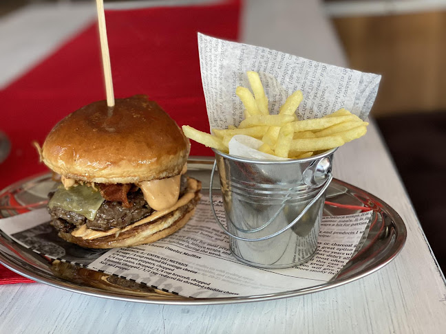 Младост 4, до Билла, 1715 София