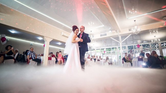 Кадифе - Гастрономия и хотелиерство