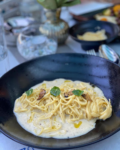 Ozone Skybar & Lounge - Гастрономия и хотелиерство