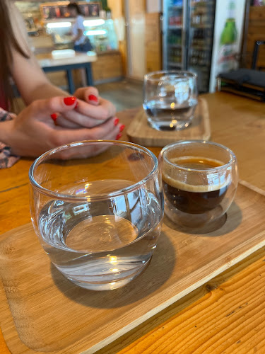 Opinii despre ВкусотéриЯ | cafe & burgers în Велико Търново - Гастрономия и хотелиерство