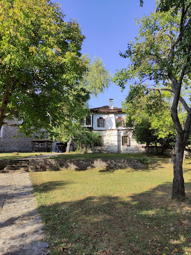 Кафене “Стария град” - Гастрономия и хотелиерство