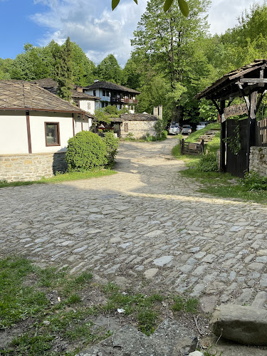 5524, Боженци