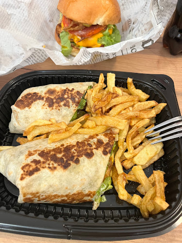 El Barto ¿Hungry Amigo? - Гастрономия и хотелиерство