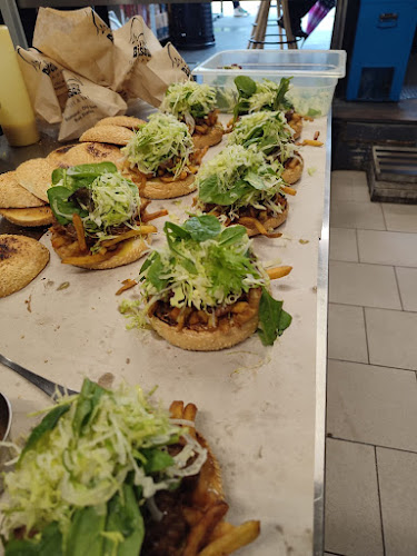 ул. „Индустриална“, 8130 Созопол