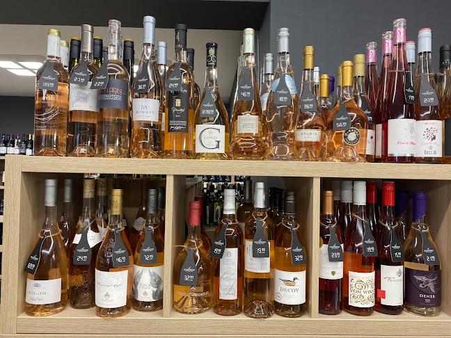 Comentarii opinii despre CHAMPAGNE wine shop & bar