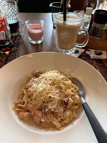 Дъ Бридж бар и динър