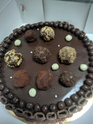 Пицария Ресторант Retro Castela - Гастрономия и хотелиерство