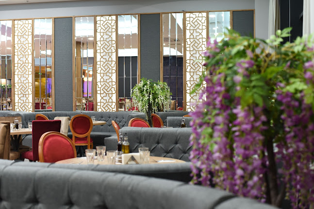 бул. „Владислав Варненчик“ 256 Мол Варна Тауърс, 9000 Варна