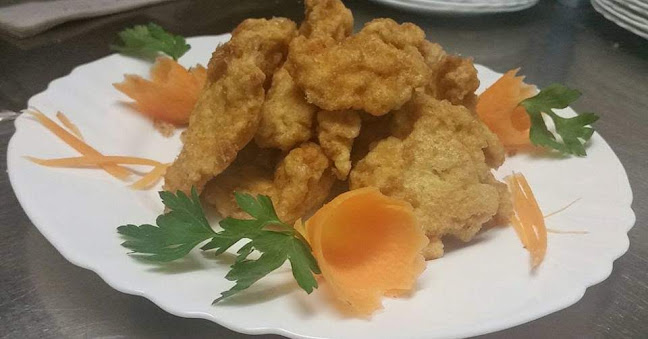 Белите къщи - Гастрономия и хотелиерство