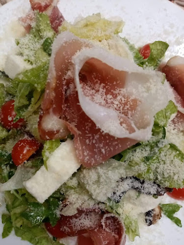 ж.к. Христо Ботев - СеверЮжен, ул. „Никола Карев“ 14, 4000 Пловдив