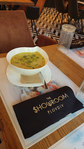 Comentarii opinii despre The Showroom