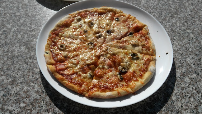 Boris Castle- ресторант градина - Гастрономия и хотелиерство