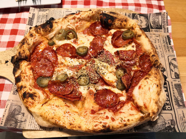 Macaron Cakes & Coffee - Гастрономия и хотелиерство