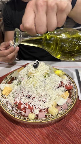 Чановете - Гастрономия и хотелиерство