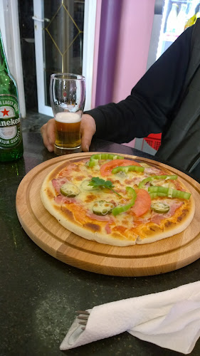 ж.к. Стрелбище, ул. „Златни врата“ 19, 1408 София