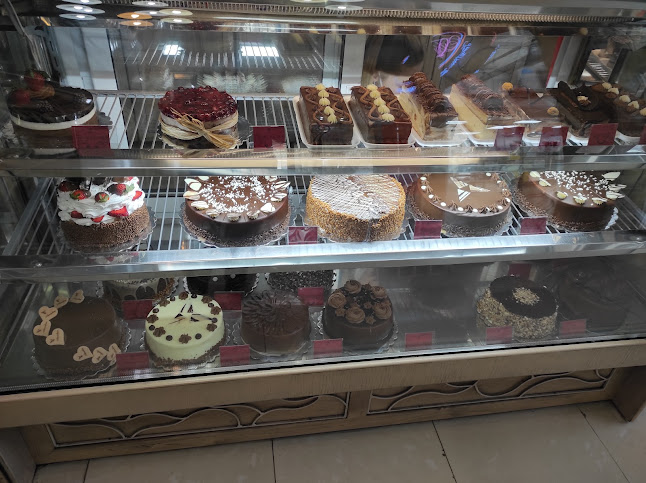 Opinii despre Сладкарница Амадеус în Бургас - Гастрономия и хотелиерство