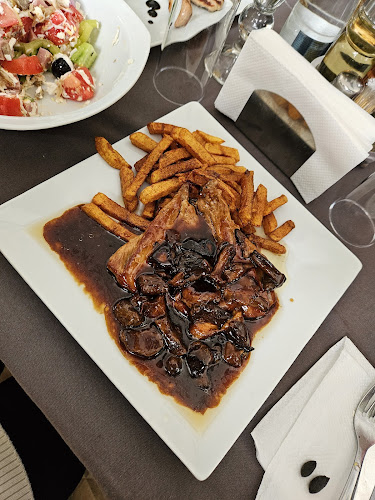 yлица „Цар Борис III", 2000 Самоков