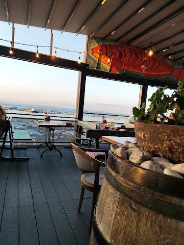 ул. „Морска“ 20, 8142 Черноморец