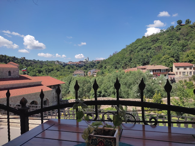 Opinii despre CAFE TRAPEZITSA în Велико Търново - Гастрономия и хотелиерство