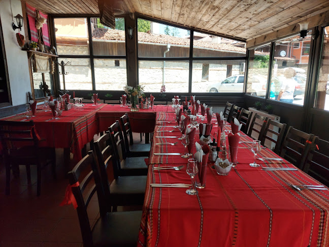 механа "Под старата круша" - Гастрономия и хотелиерство