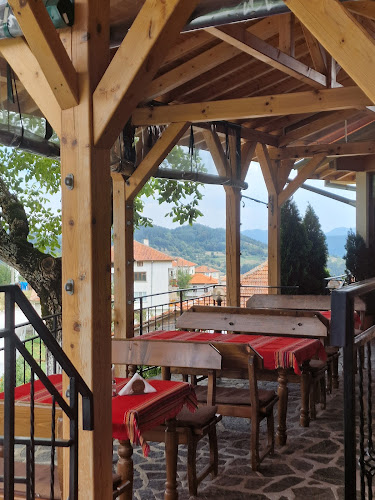 Ресторант Момчилова крепост - Гастрономия и хотелиерство