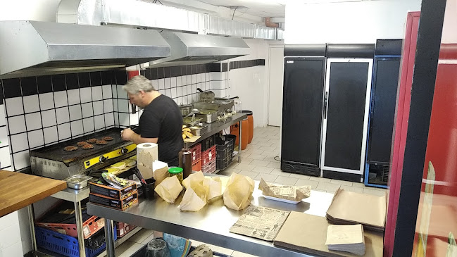 Black Bison Черен Бизон - Гастрономия и хотелиерство