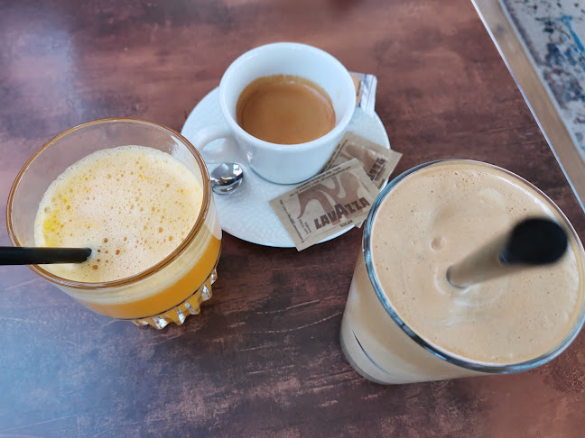 Opinii despre Rose Gardens Café în Бургас - Гастрономия и хотелиерство