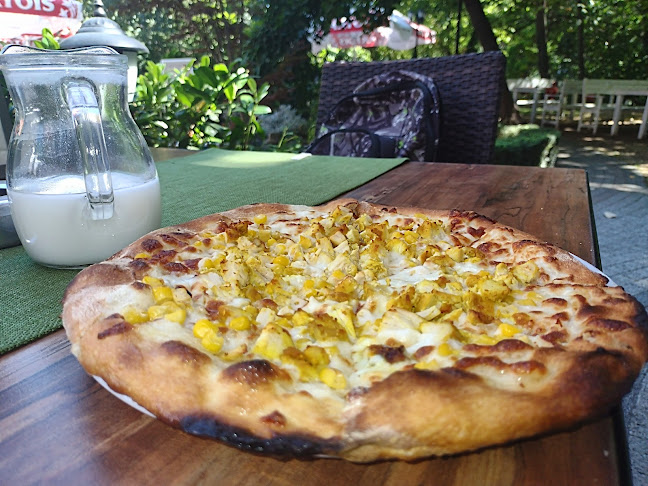 Прадо Младост