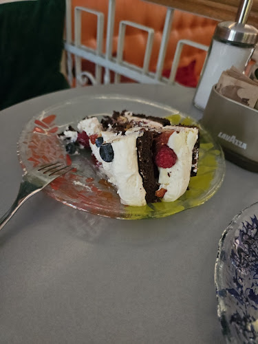 Comentarii opinii despre Кафе-сладкарница Теа - кв. Изток