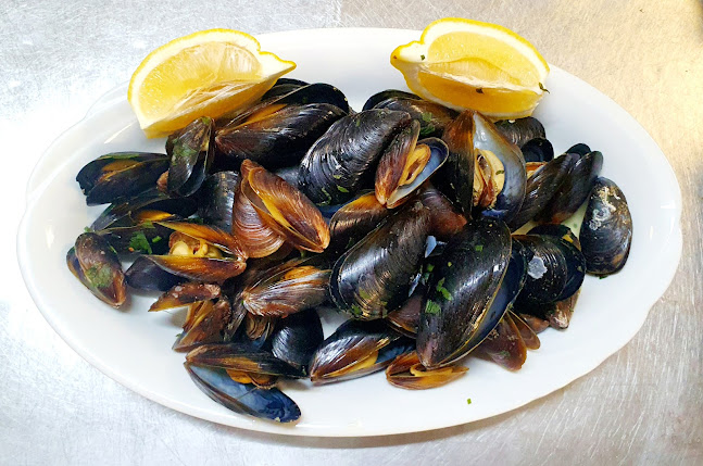 Opinii despre Бистро Морска Звезда | Ресторант Фичоза în Варна - Гастрономия и хотелиерство