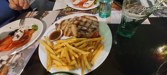 Център, улица Христо Смирненски 11, 5200 Павликени