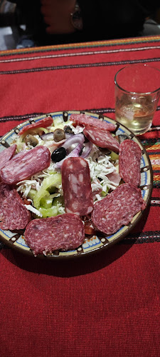 Механа “ ПРИ ХАЙДУТИТЕ“ - Гастрономия и хотелиерство