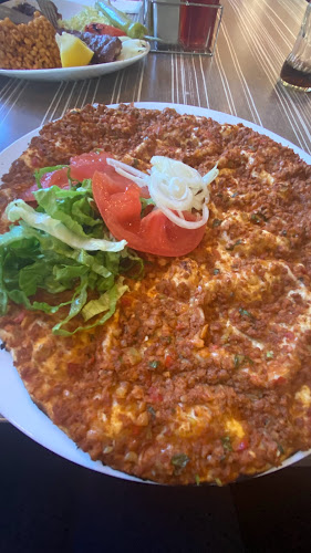 ж.к. Младост 3Младост, бул. „Александър Малинов“ 63, 1799 София