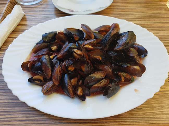 Opinii despre Bistro/Guesthouse KIPARIS în Бяла - Гастрономия и хотелиерство