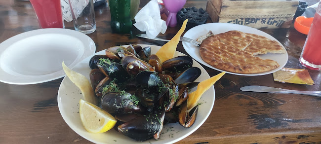 Tiki Bar And Grill Primorsko