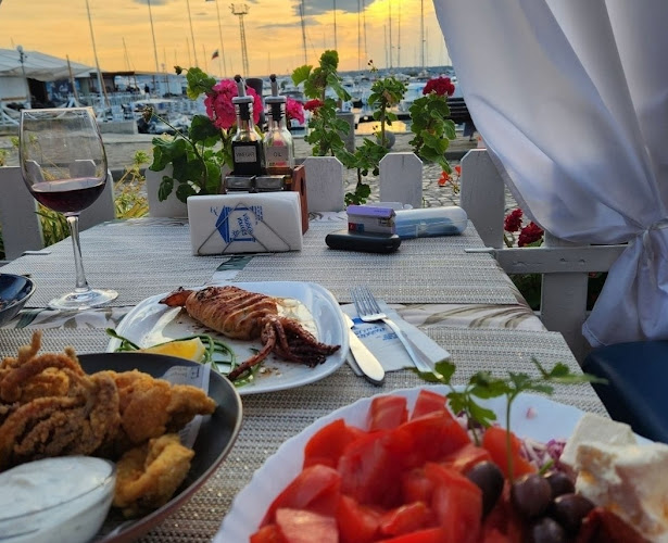 Comentarii opinii despre Ресторант "Бузуки Созопол"