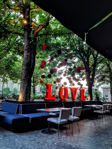 Opinii despre DSQUARED2 Cocktails & Lounge în София - Гастрономия и хотелиерство