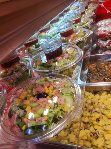 Домашна кухня "Кулинарните изкушения на Емии" - Гастрономия и хотелиерство