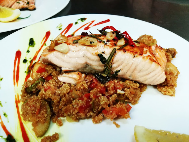 Бар & Динър „Момо” - Гастрономия и хотелиерство