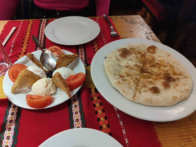 Хаджидрагановите къщи - Гастрономия и хотелиерство