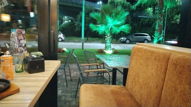 Ресторант "Mr. Corner, жк. Дружба, бул. Димитър Благоев 3, 6400 Димитровград