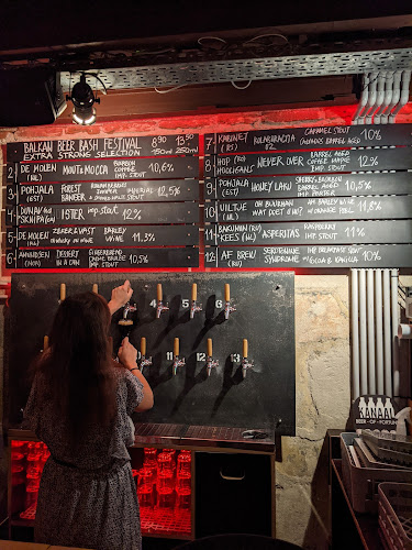 Канаал - Гастрономия и хотелиерство