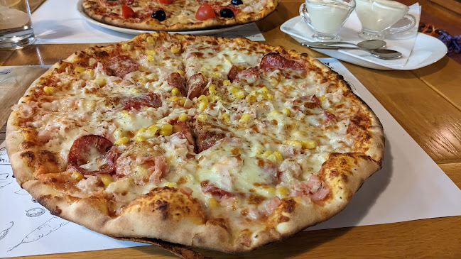 Пицария Ресторант Retro Castela