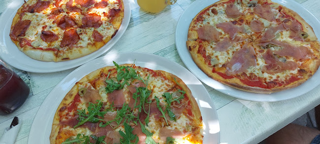 Снек Бар "Старата Пицария" - Гастрономия и хотелиерство