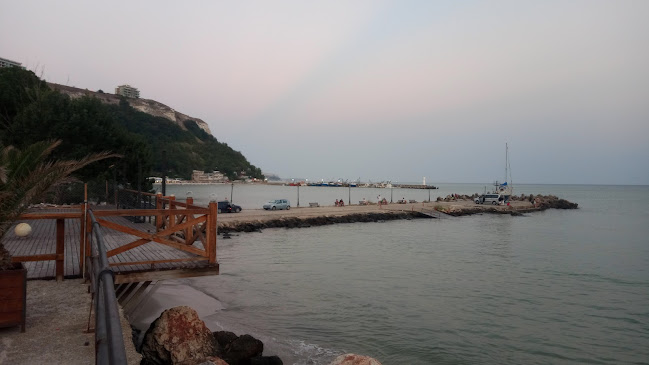 Unnamed Rd, Каварна