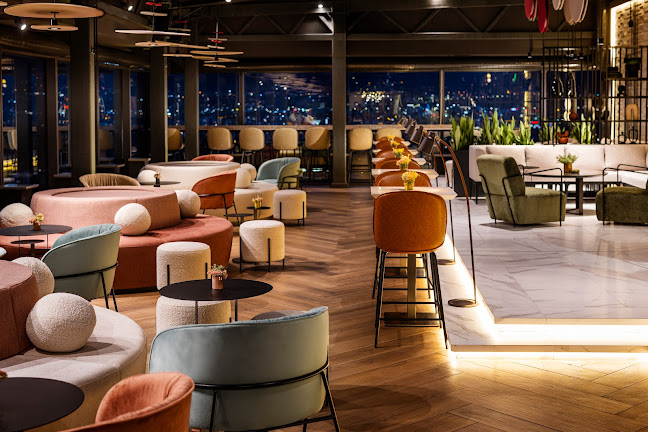 Ozone Skybar & Lounge